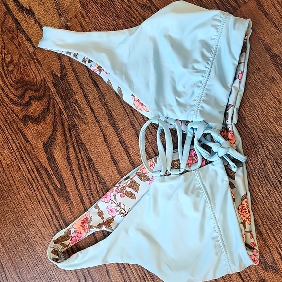 Maaji Floral Reversible Bikini Top with Pink and Orange Accents Size M - Picture 6 of 8